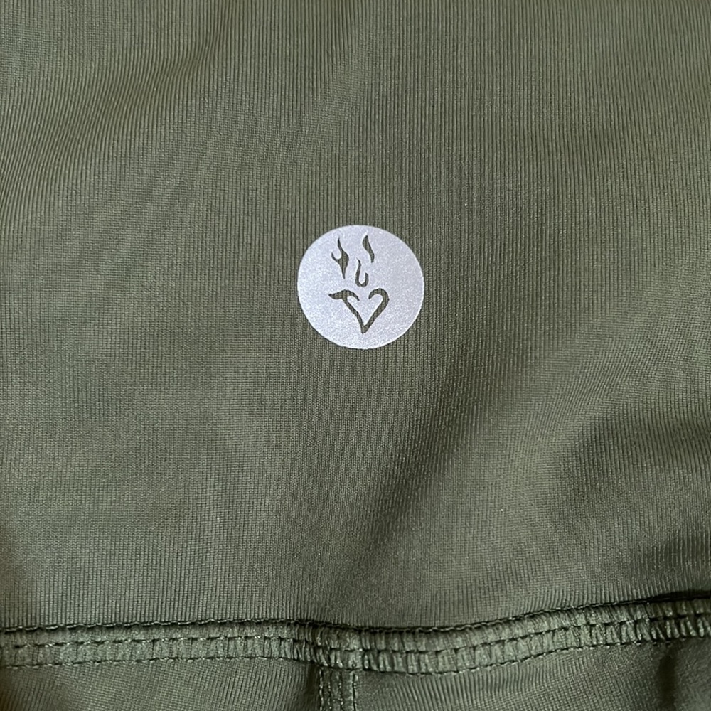 Torrid Active Performance Core Crop Leggings With… - image 7